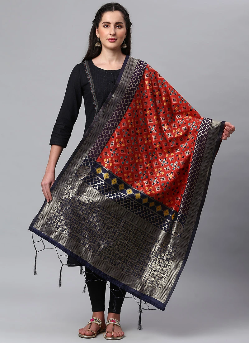 Dark Red Benarasi Silk Jacquard Woven Dupatta Festive Wear 3 Dark Red Benarasi Silk Jacquard Woven Dupatta Festive Wear - Image 3